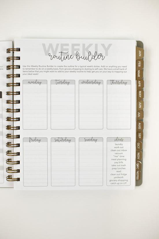 2025 Life + Style Weekly Planner: Secret Garden