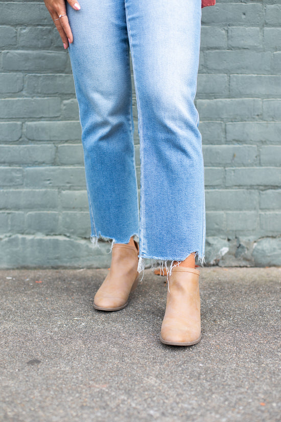 High Rise Straight Jeans in Comfy