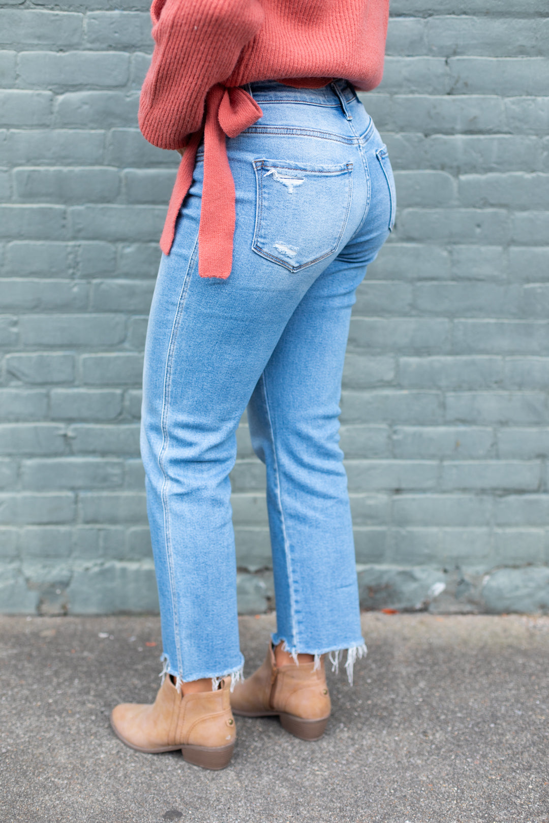 High Rise Straight Jeans in Comfy