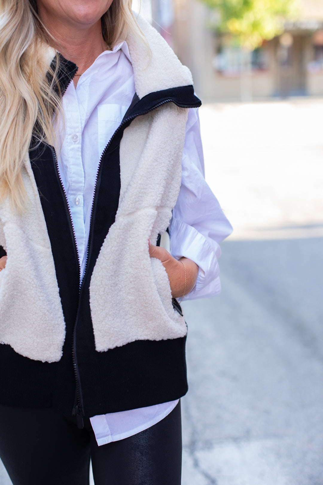 Vivi Sherpa Vest