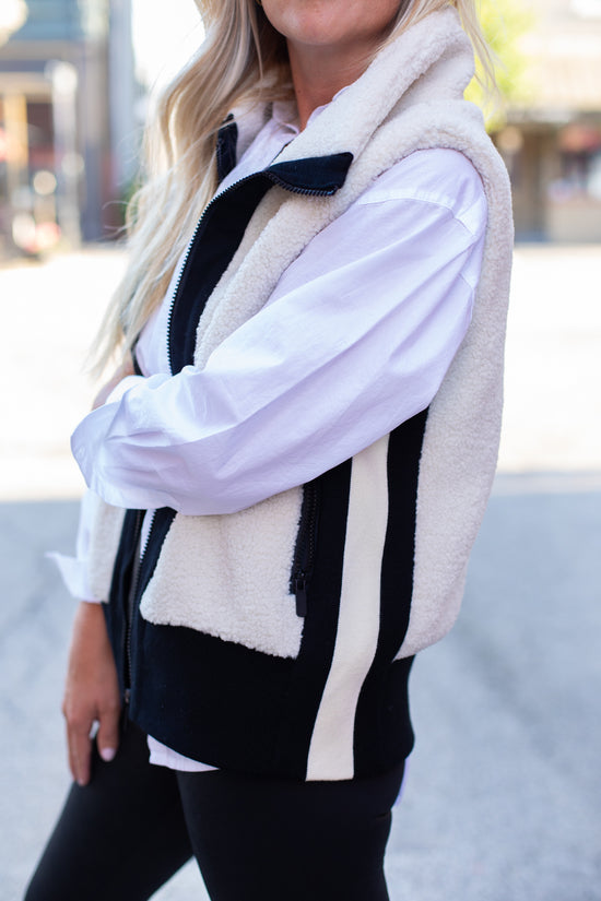 Vivi Sherpa Vest