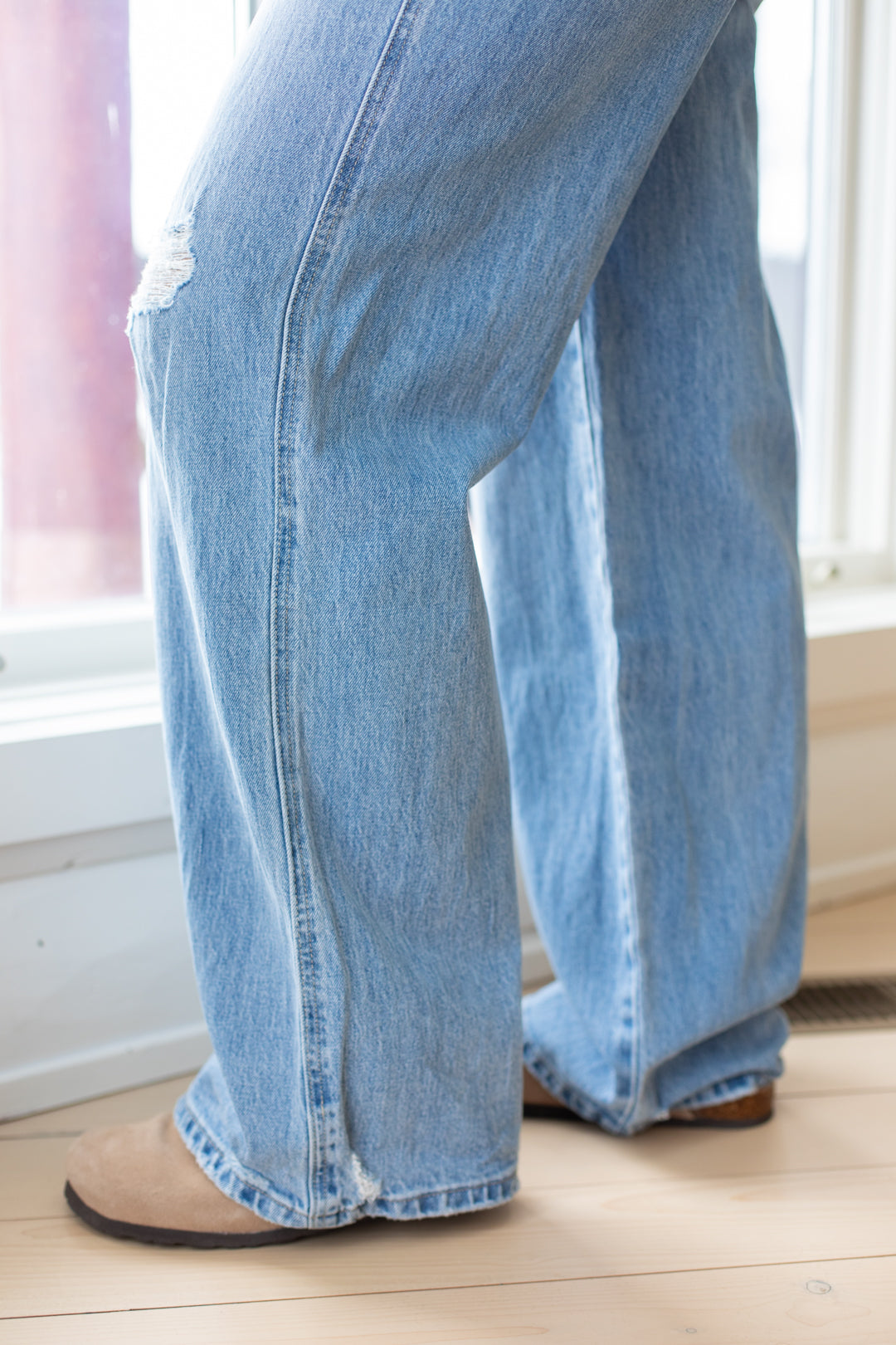 Vervet Baggy Wide Leg Jeans - Geneology