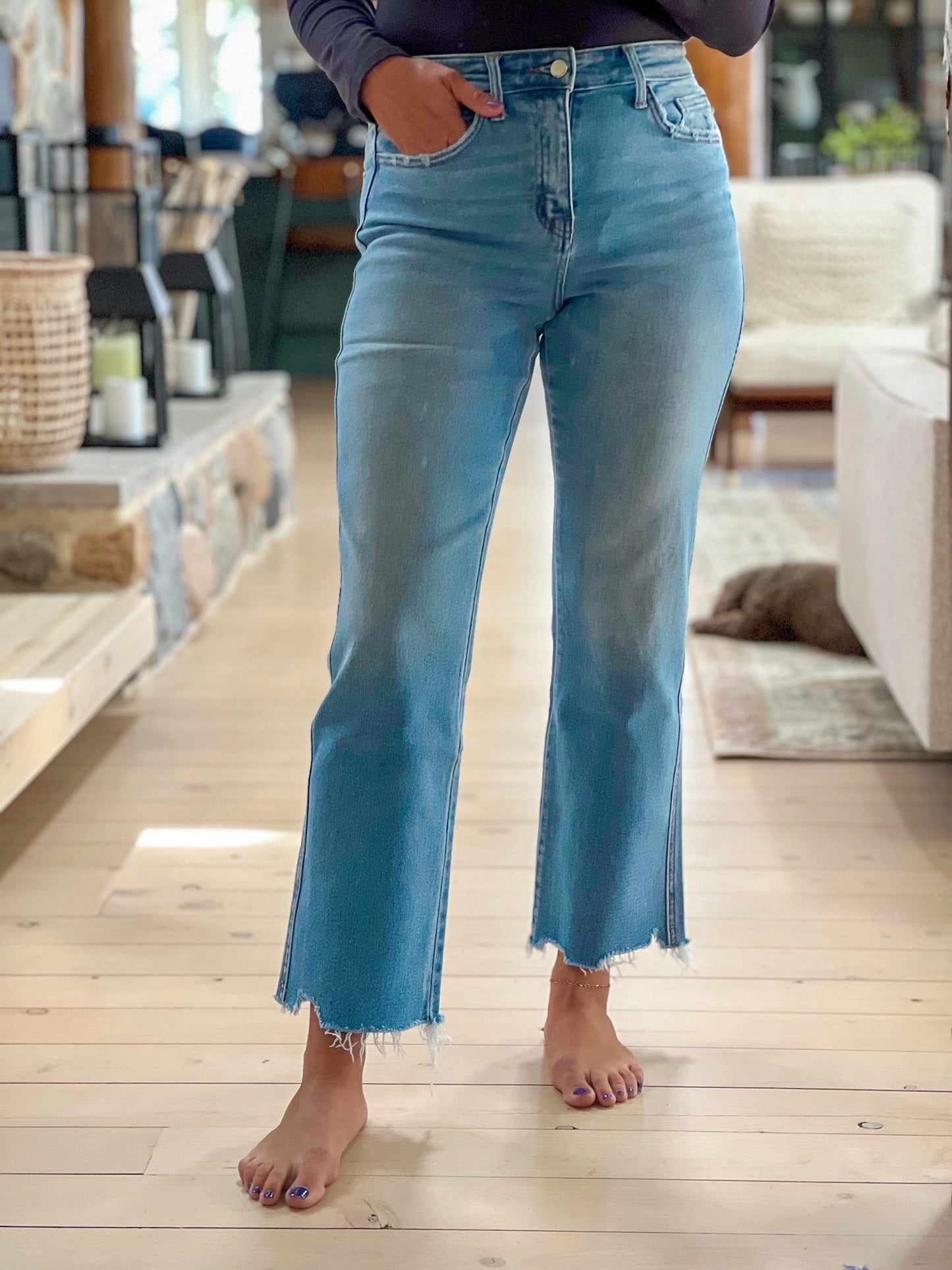 High Rise Straight Jeans in Comfy